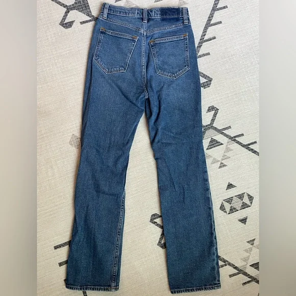 Abercrombie Distressed Ultra High Rise Ankle Straight Jean - Picture 2 of 3
